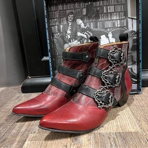 John Fluevogs: TRUTHS - EILEEN - ORNATE ANKLE BOOT
 Women’s Size 8M - New
